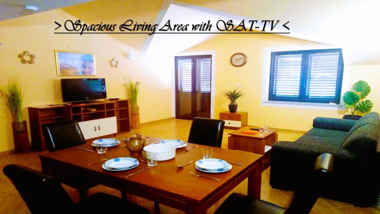 House White Stone Split Appartement Podstrana Buitenkant foto